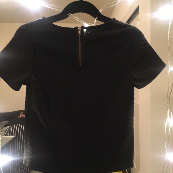Black short sleeve crop top. - Picture 2 of 3